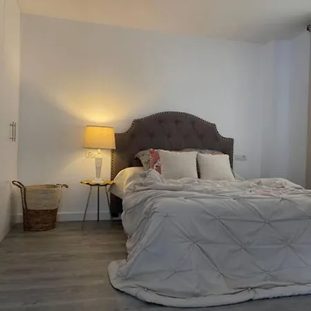 아파트 Piso Centrico! Precioso Y Totalmente Nuevo *